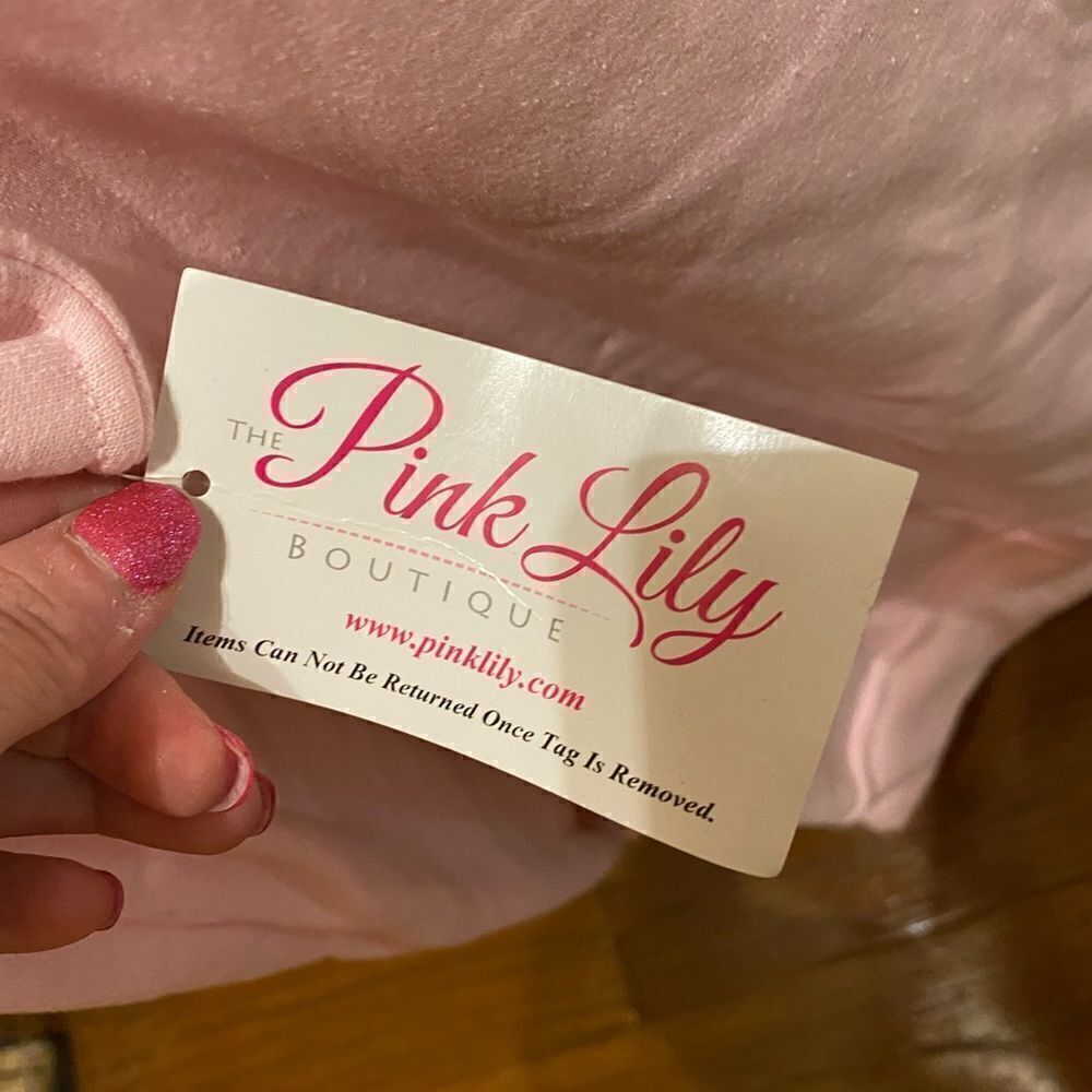 (NWT) Pink Lily Boutique light pink with red heart sweatshirt size small - Picture 4 of 5